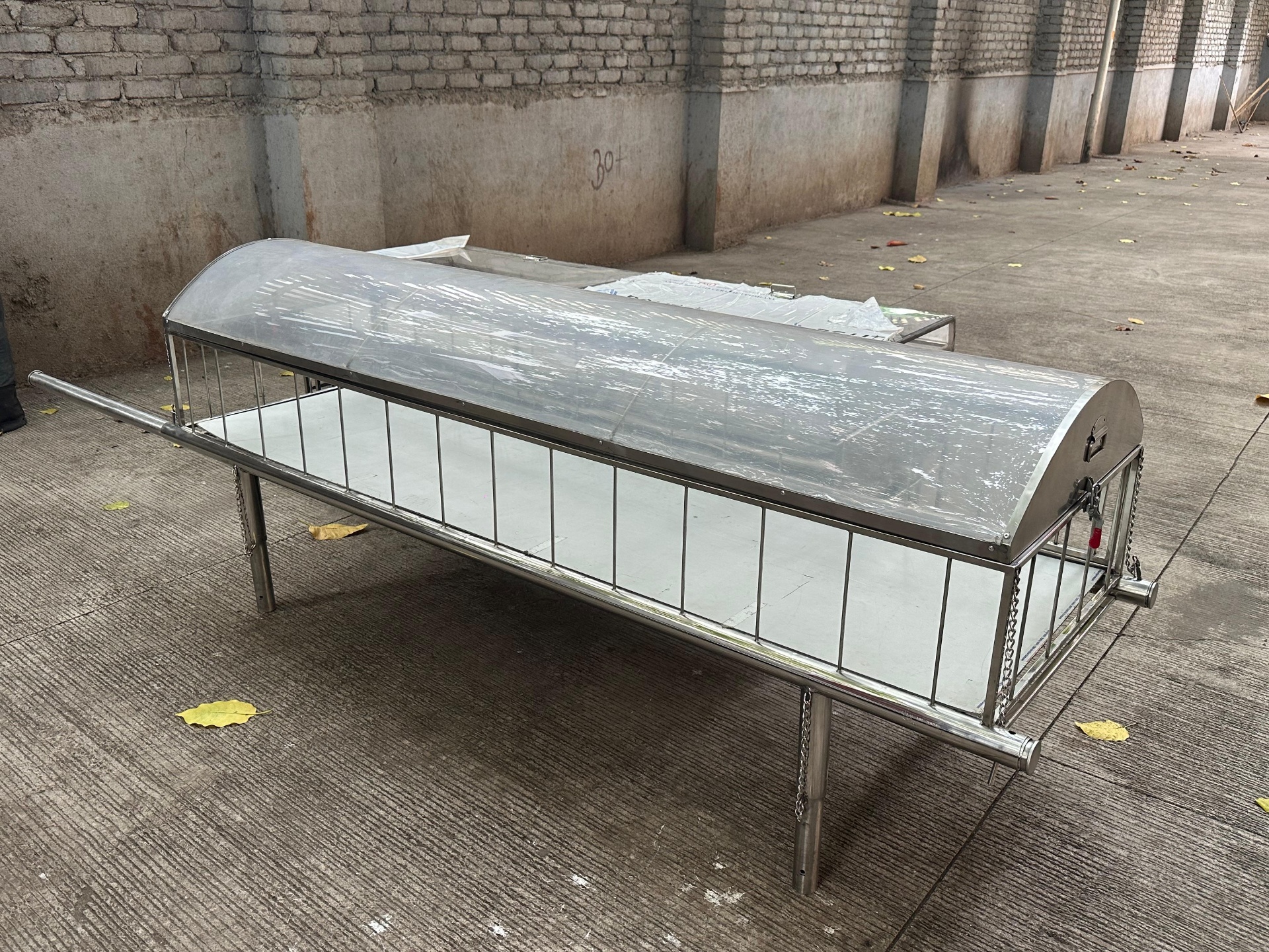 Stainless steel washing table